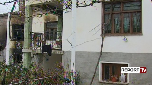 Report TV - Devoll, zjarr në banesë, humb jetën tragjikisht e moshuara