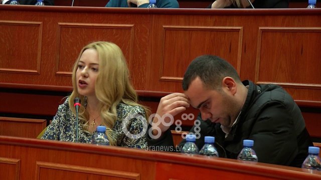 Ora News - Veliaj merr 4 vota të LSI për buxhetin e Tiranës, opozita bojkotoi