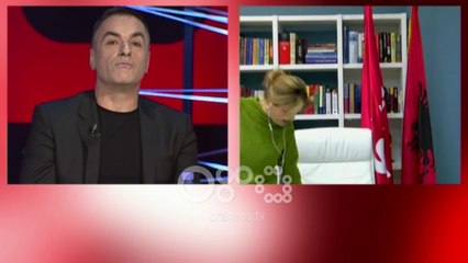 Ora News - Kryemadhi tregon markën e çizmeve dhe ku e ka qepur fustanin