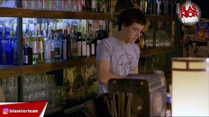 Junior le pide a Blas que esa noche sea como antes.