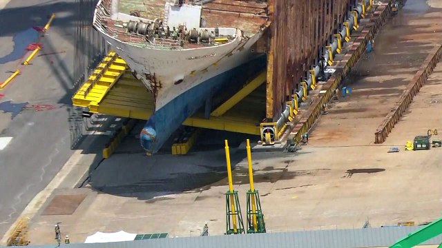 세월호 선체 세우기 막바지 작업 진행 / YTN