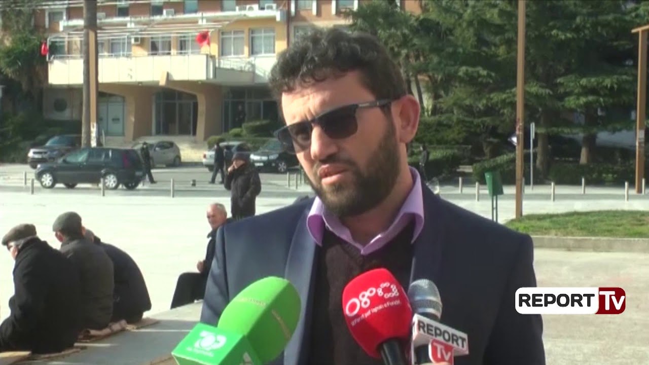 Report TV - Durrës, Këshilli Bashkiak miraton buxhetin me 26 vota pro, 4 vota LSI dhe 1 nga PR