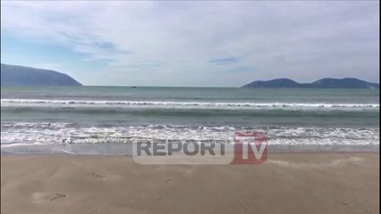 Report TV - Zvërnec, dalin me pedalon në det, 2 persona rrezikojnë të mbyten