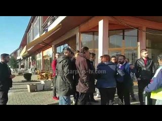 NE EMER TE FLORENCIT, 2 AUTOBUSE NISEN NGA SHKODRA NE PROTESTE