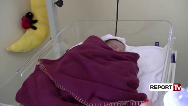 Report TV - Lajm i mirë për të lindurit pas vitit 2011, do të marrin pagesat e prapambetura