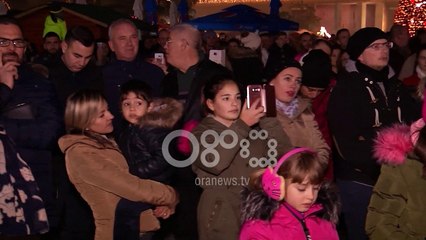 Ora News - Bashkia "ndez" Tiranën për Krishtlindje, Veliaj: Më e mira është përpara