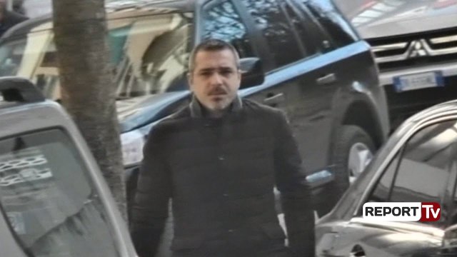Report TV - Shfuqizohet bllokimi, Saimir Tahirit i kthehet pasaporta