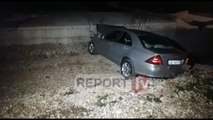 Report TV - Makina përplaset me bordurën nga shpejtësia, vdes i riu në Fier