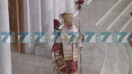 PAVLOPULOS TELEFONON METEN,E FALENDERON  PER SHTESINE E JANULLATOSIT - News, Lajme - Kanali 10