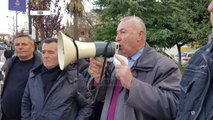 Naftëtarët e Ballshit në protestë  - Top Channel Albania - News - Lajme