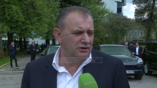 Vjedhje dhe emra të rremë - Top Channel Albania - News - Lajme