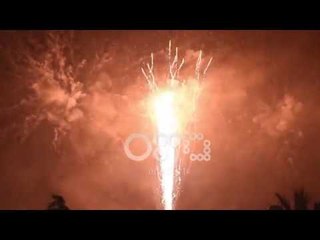 Ora News - Hipën në tarracë për të plasur fishekzjarrë, vdes 16 vjeçari në Kurbin