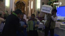 Restos mortais de desaparecidos são entregues a famílias no Peru