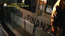 Puglia: continuano a sbarcare migranti, video diffuso dalla Guardia di Finanza