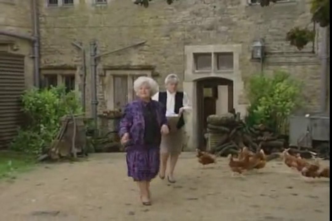 Grace And Favour Are You Being Served Again S1e4 Frank Thornton Wendy Richard Mollie Sugden 1962