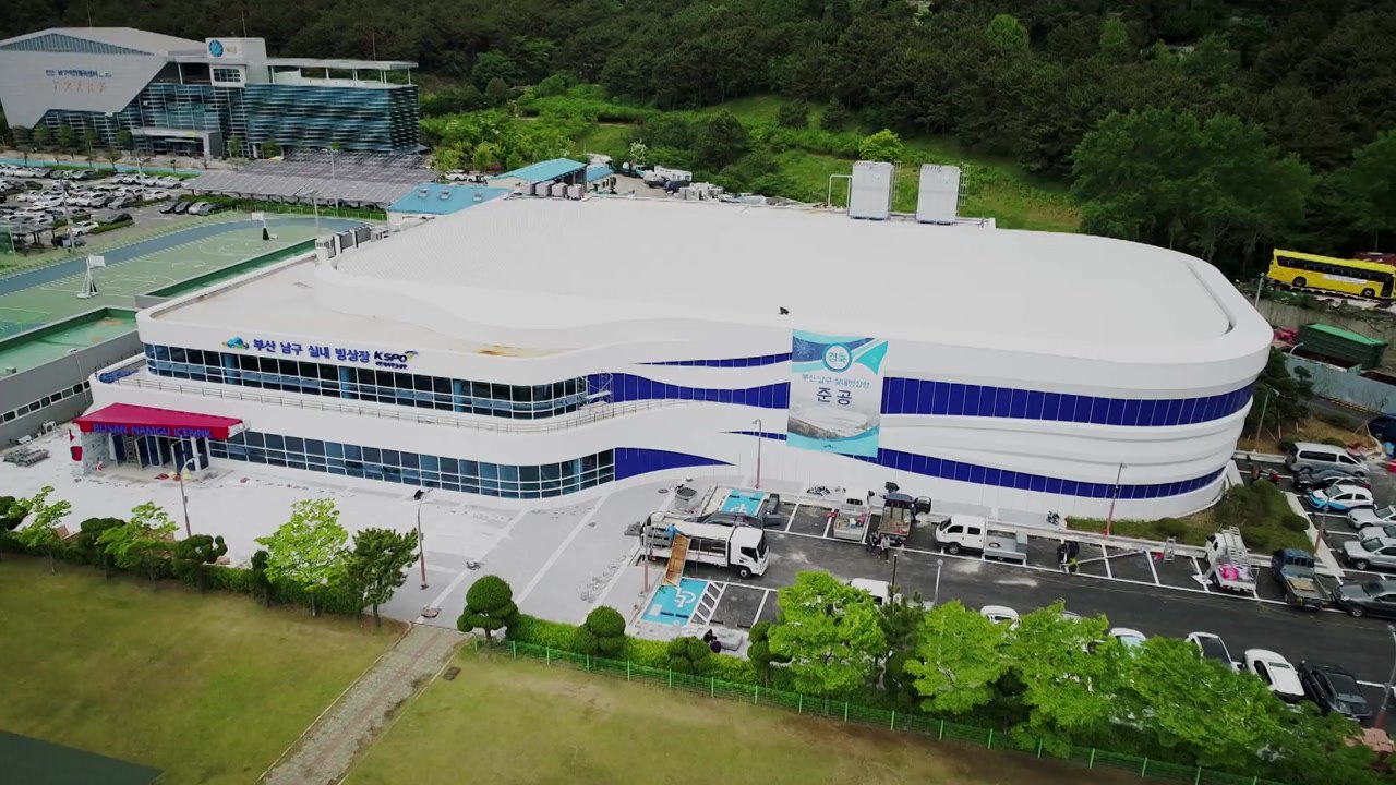 [부산] 부산 두 번째 실내빙상장 개관 / YTN