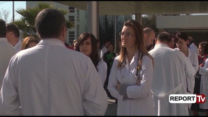 Report TV - Të gjithë në sitë, nisin kosultimet për testimin e 16 mijë infermierëve