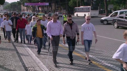 Qeveria, borxh të verbërve - Top Channel Albania - News - Lajme