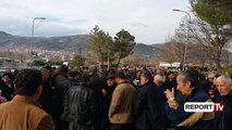 Report TV - Ballsh, naftëtarët e ARMO-s sërish në protestë: Të rifillojë puna e uzinës
