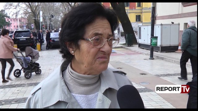 Report TV - Protesta e opozitës, qytetarët: PD dhe LSI protestojnë për pushtet