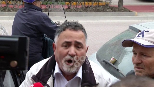 Ora News - Dëmshpërblimet, ish-të përndjekurit kërcënojnë: Do përsërisim grevën e 2012