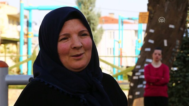 EVLADA ADANAN ÖMÜRLER - Üç yıldır engelli kızına hem annelik hem babalık yapıyor - KIRKLARELİ