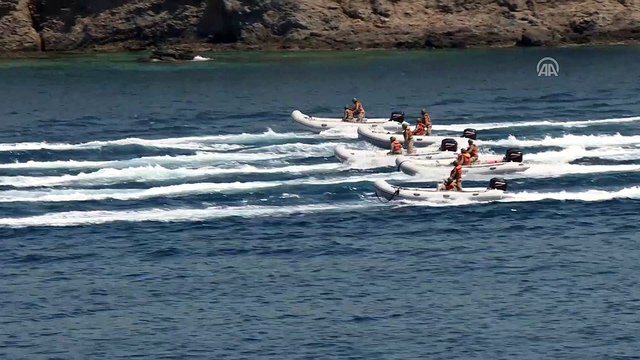 EFES-2018 Birleşik Müşterek Fiili Atışlı Tatbikatı - Tatbikat unsurlarının selamlama geçişi - İZMİR