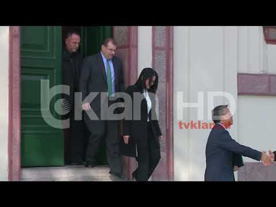 Ambasadori Lu: SHBA ofron prokurore te FBI per...