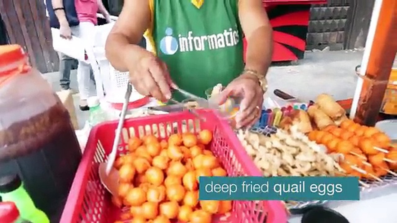 Spanish lady tries Filipino street foods/필리핀 길거리 음식