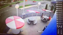 Une voiture a faillit écraser un couple à la terrasse d'un restaurant !