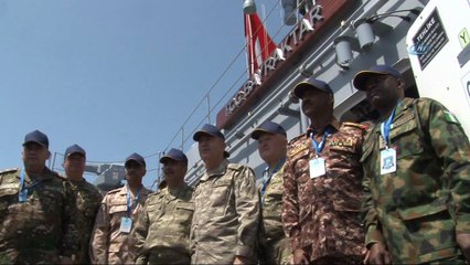 Orgeneral Akar'dan TCG Bayraktar ziyareti