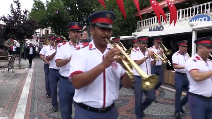 Protokol üyeleri, engellilerin 'yol arkadaşı' oldu - EDİRNE