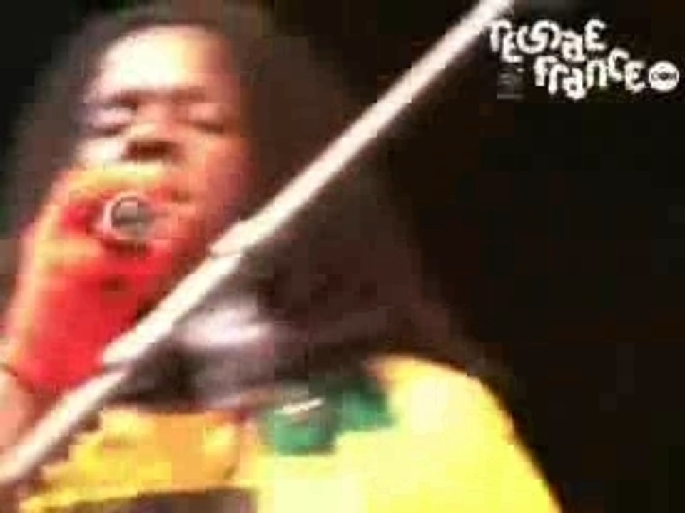 Richie Spice -  Living Ain't Easy (Live Summerjam)