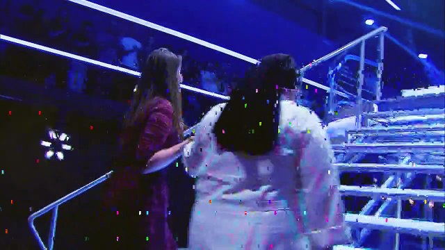 100 Milionë Live në Top Channel, ora 17:45. Luaj edhe ti në 100 Milionë duke dërguar përgjigjen e sakte në nr 56666! Kujdes sigurohuni që të keni kredit prej 50