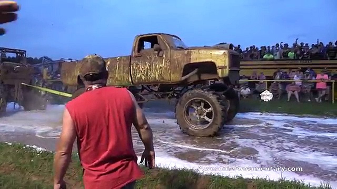 Mud Trucks Bubble Bath Tug O War - Louisiana Mud Fest