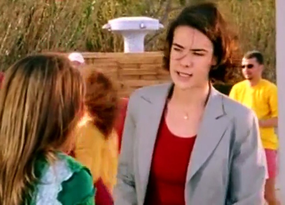 Sous le Soleil De Saint Tropez  S04E40   Plage vendre MP4 FRENCH - Part 02