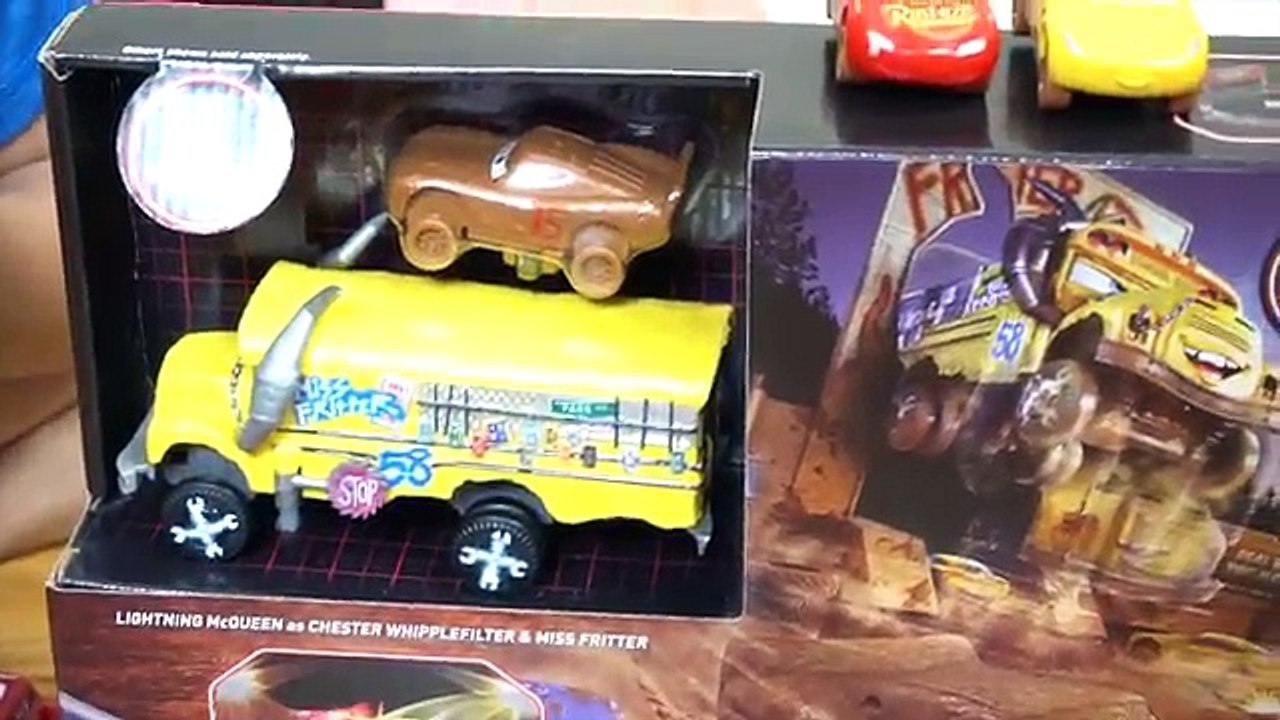 CARS 3 THUNDER HOLLOW SMASH AND CRASH WRECK RACE MISS FRITTER FUNNY TOY PLAYSET LIGHTNING CRUZ