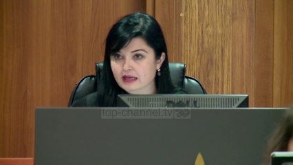 Iliaz Labi thyen arrestin  - Top Channel Albania - News - Lajme