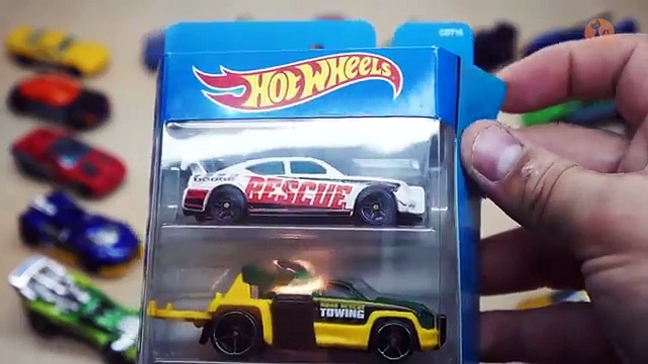 Хот Вилс new - набор машинок Rescue Racers - скорая, полиция, эвакуатор, пожарная машина