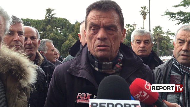 Fier, naftëtarët e ARMO-s vijojnë protestat, nëse nuk ka zgjidhje për pagat sërish në Tiranë