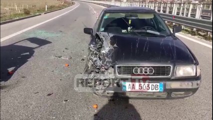 Report TV - Përplasje e fuqishme në  Levan-Vlorë,shkatërrohen mjetet