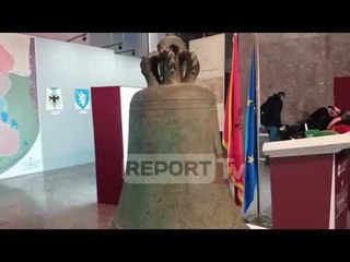 Ekspozohet në Muzeun Kombëtar Kambana e rrallë e vitit 1465, zbuluar në vitin 1981 në Kavajë