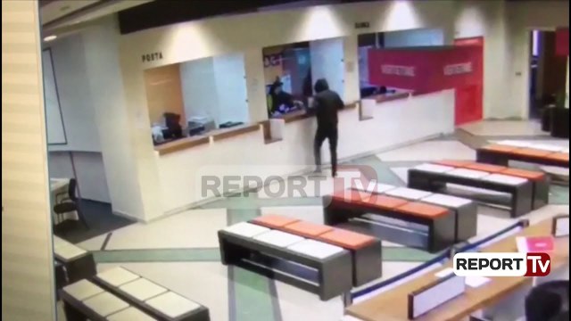 Zbardhen detaje të reja nga grabitja e sportelit të bankës në ambientet e Hipotekës