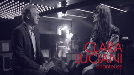 Clara Luciani en interview à Cannes