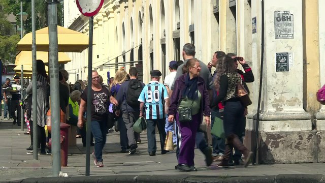 Inflação brasileira subiu em abril, mas menos que o esperado