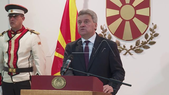 Експерти: Законот за јазиците може да стапи на сила и без декрет на претседателот