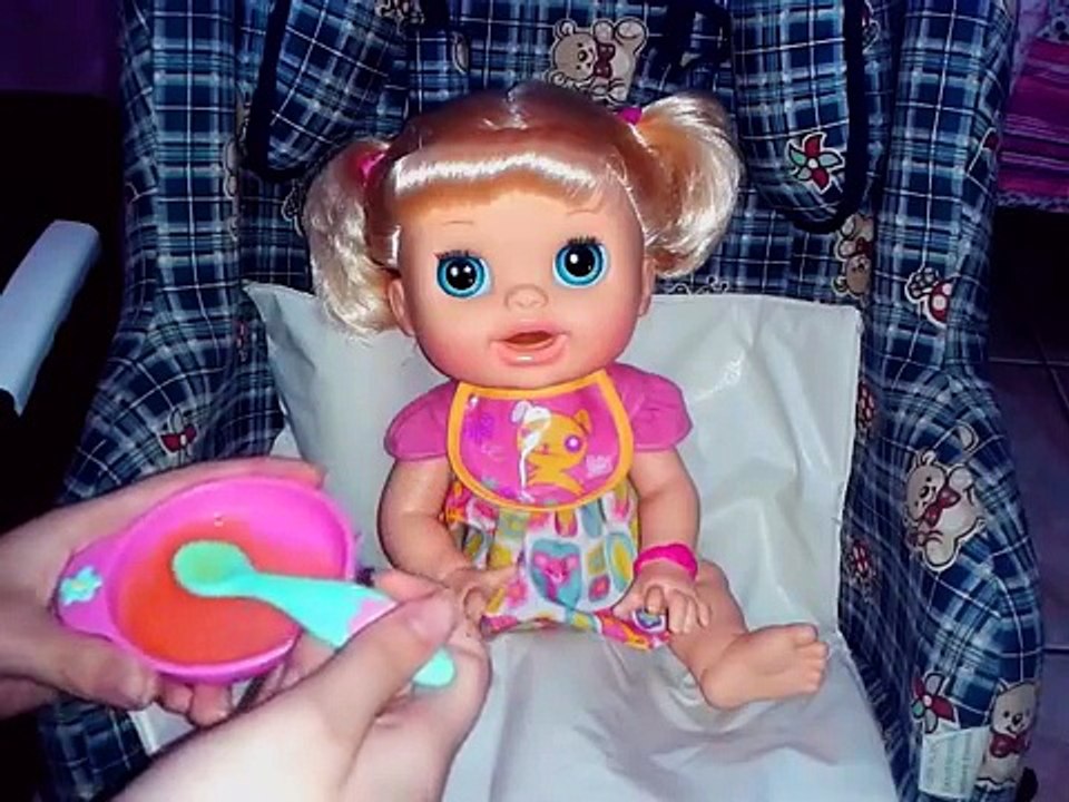 Dando papinha para minha Baby Alive Comer e Brincar Sophia