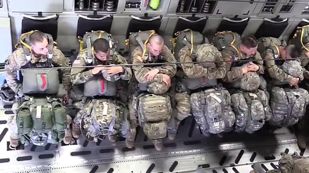 National Geographic 2017 - Paratroopers Static Line Jump From C 17 1080p - Documenatry & Discovery