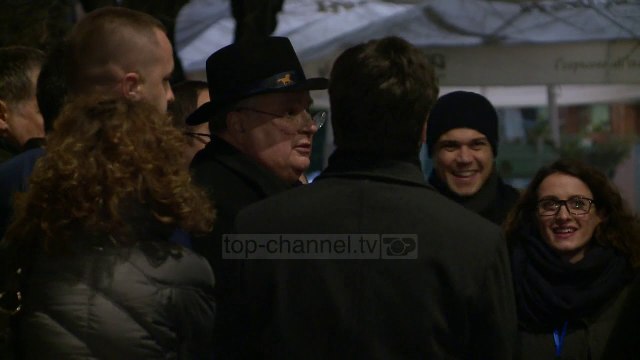 Kërkimet për eshtrat e grekëve, Athina përshëndet gërmimet - Top Channel Albania - News - Lajme