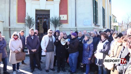 Report TV - Edhe pas video-interpelancës naftëtarët e ARMO vijojnë protestën në Tiranë